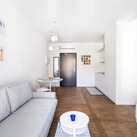 Homewell Dominikanska Апартаменти