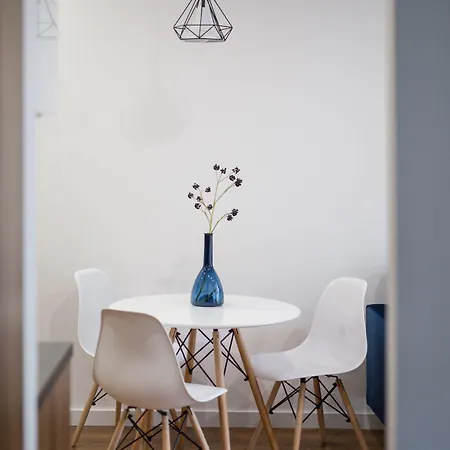 Homewell Dominikanska Апартаменти *