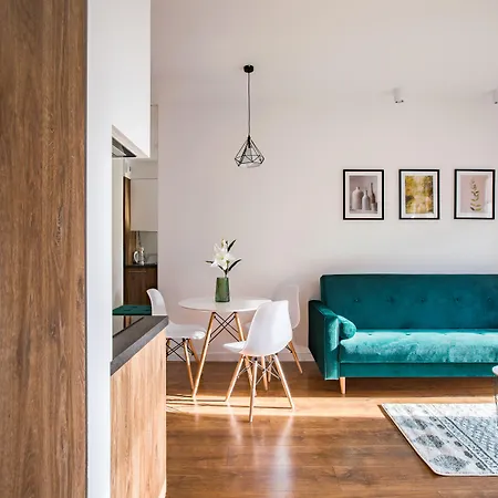 Апартаменти Homewell Dominikanska *
